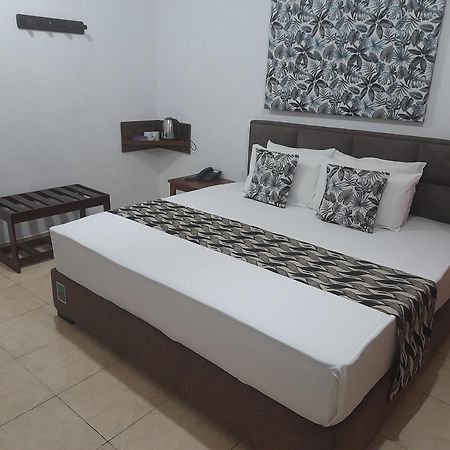 Larn'S Villa Hotel & Apartment Wadduwa Zewnętrze zdjęcie