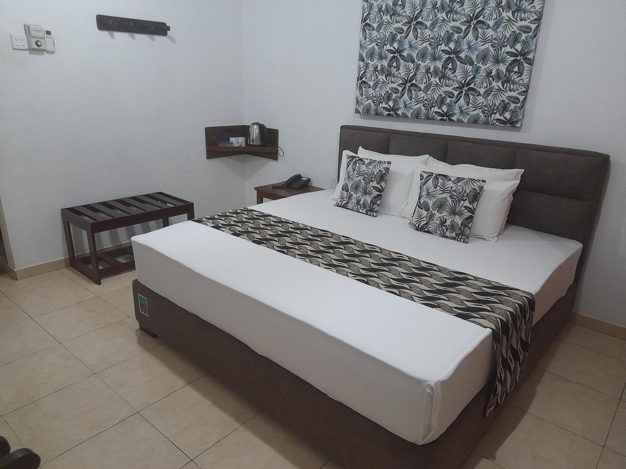Larn'S Villa Hotel & Apartment Wadduwa Zewnętrze zdjęcie