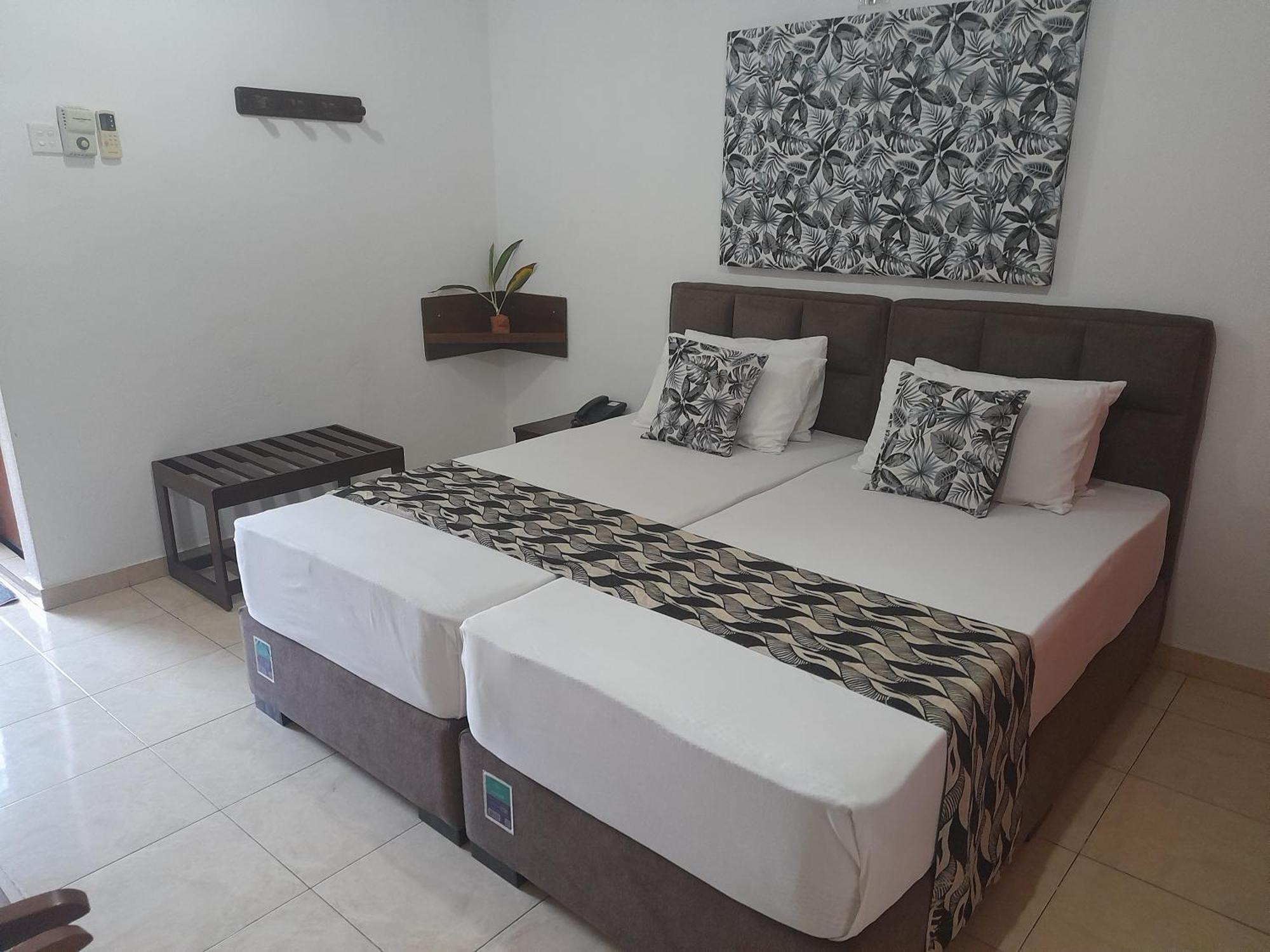 Larn'S Villa Hotel & Apartment Wadduwa Zewnętrze zdjęcie