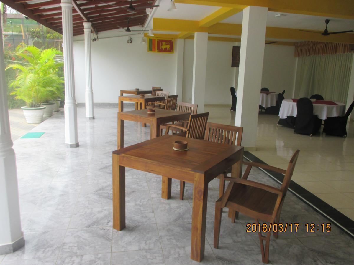 Larn'S Villa Hotel & Apartment Wadduwa Zewnętrze zdjęcie